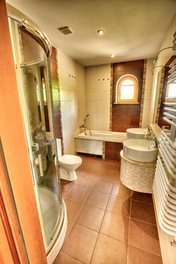 Debowa Dziupla Guest house *